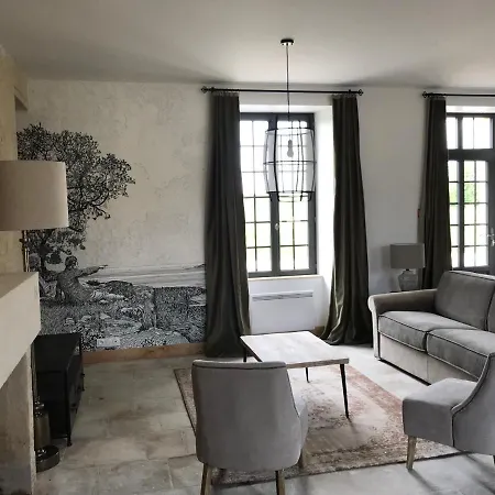 Aparthotel Domaine De La Cour Des Lys Caen-bayeux