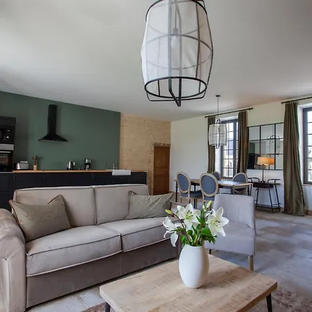 Domaine De La Cour Des Lys Caen-bayeux Aparthotel Sainte-Croix-Grand-Tonne