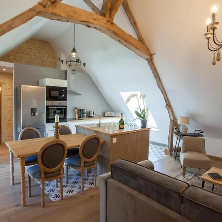 Domaine De La Cour Des Lys Caen-bayeux Aparthotel *