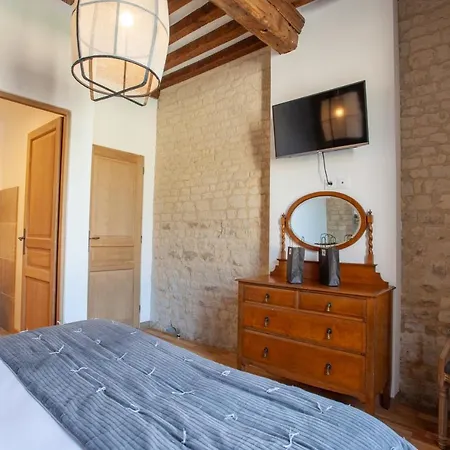 Domaine De La Cour Des Lys Caen-bayeux Aparthotel Sainte-Croix-Grand-Tonne